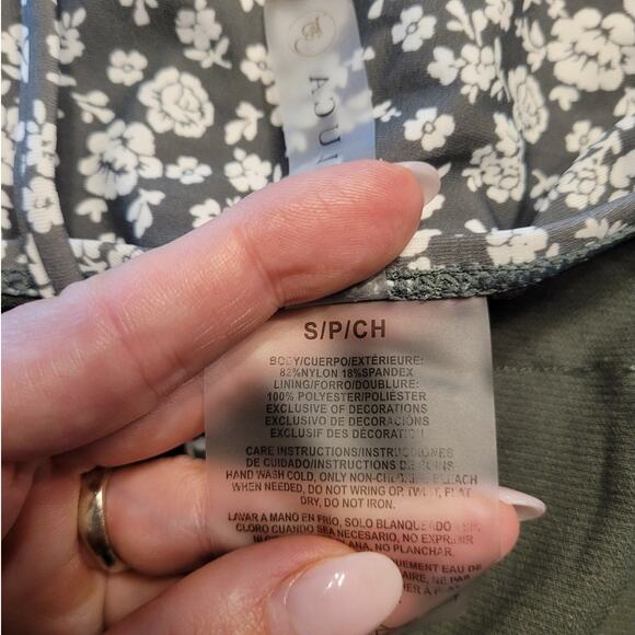 Cyn & Luca Green Floral One-Piece Swimsuit – Juniors S – EUC Swim Tank - Picture 9 of 9